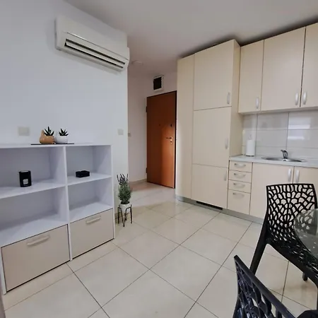 Apartamento In *